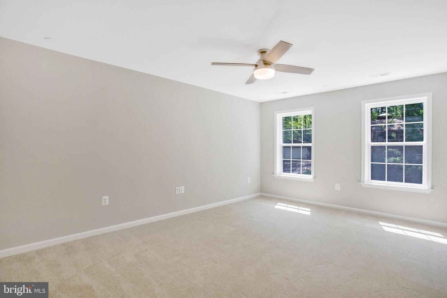 8 E Poplar Ln Property Photo 8