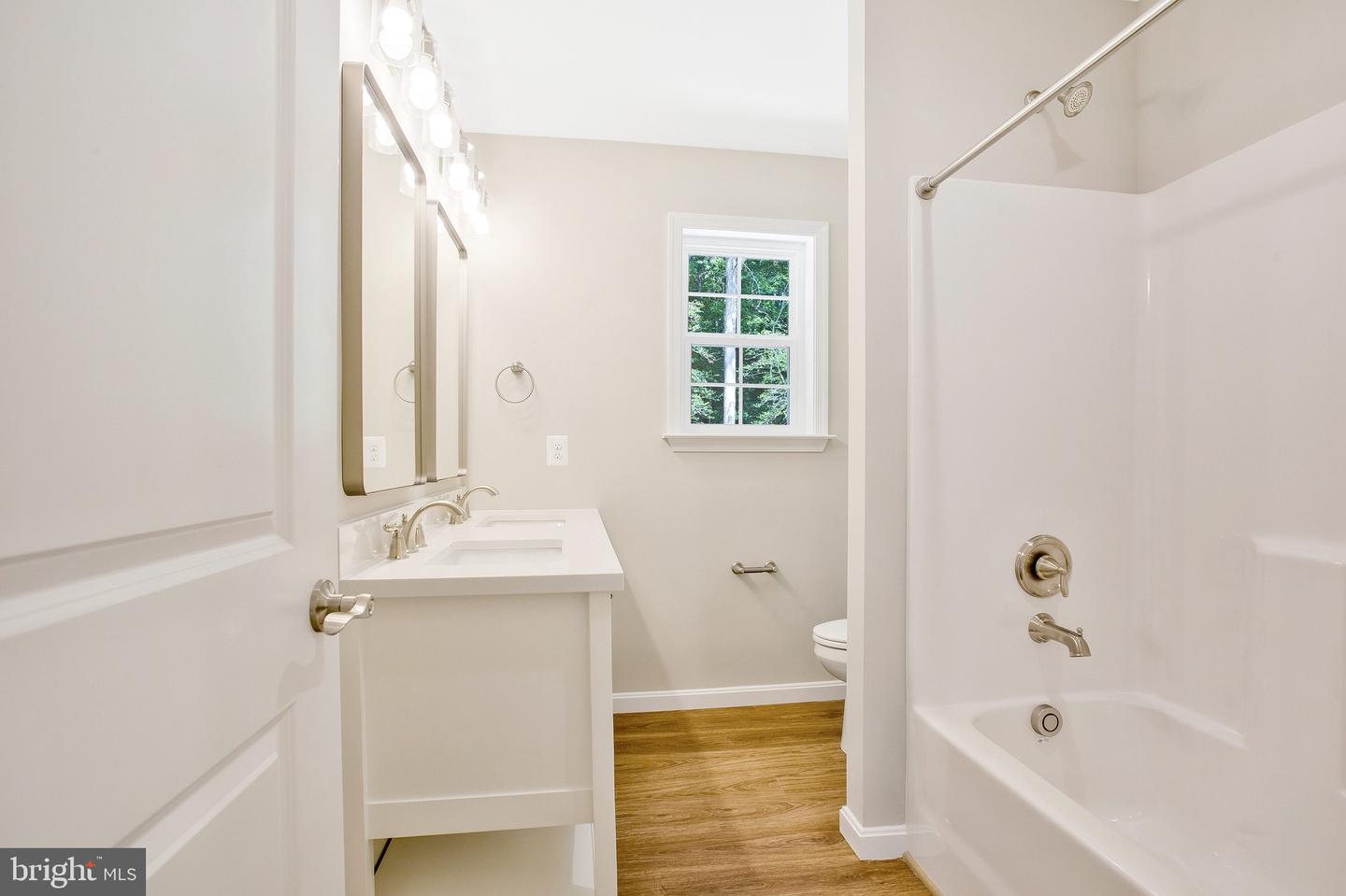 8 E Poplar Ln Property Photo 11