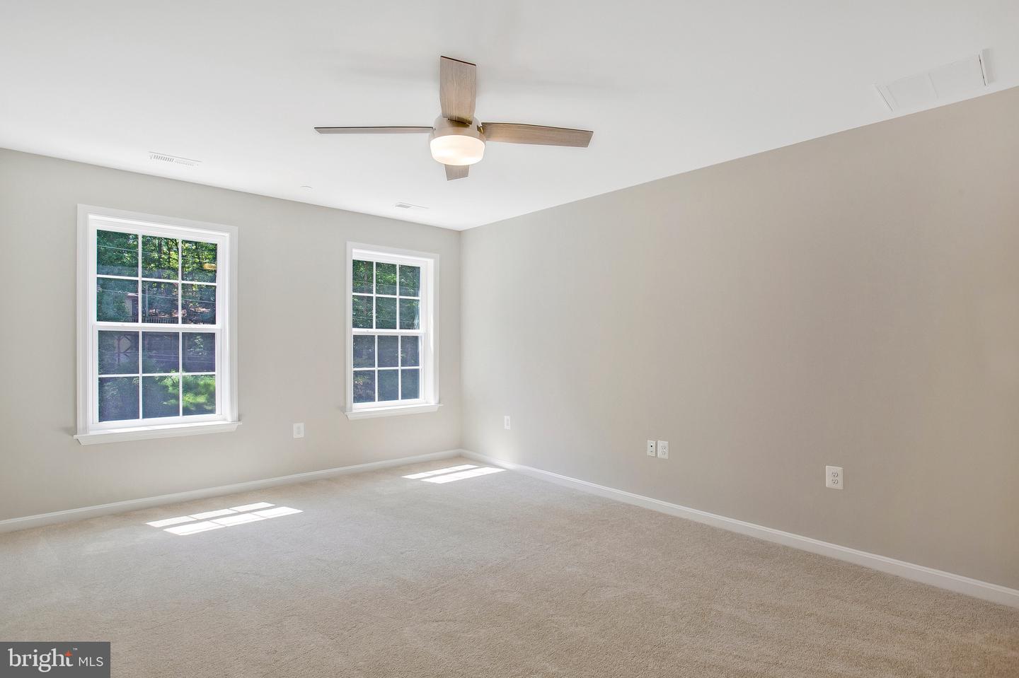 8 E Poplar Ln Property Photo 13