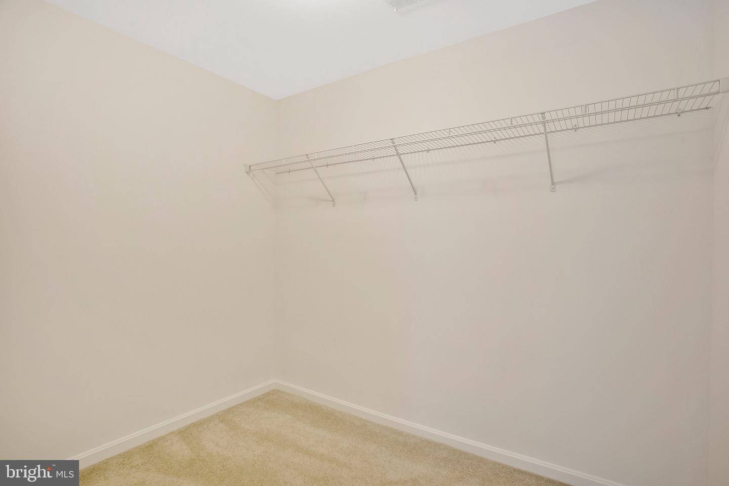 8 E Poplar Ln Property Photo 17