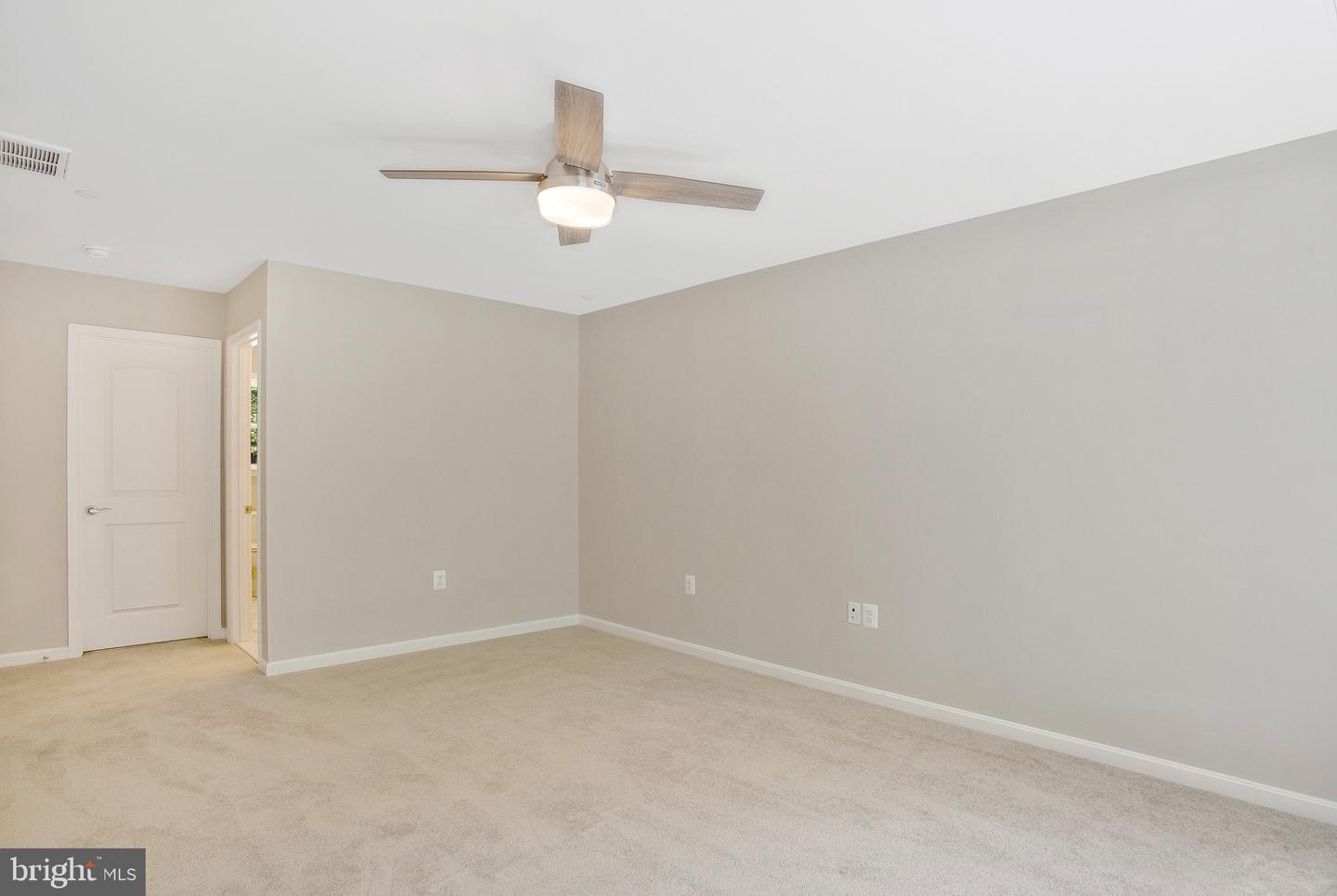 8 E Poplar Ln Property Photo 21