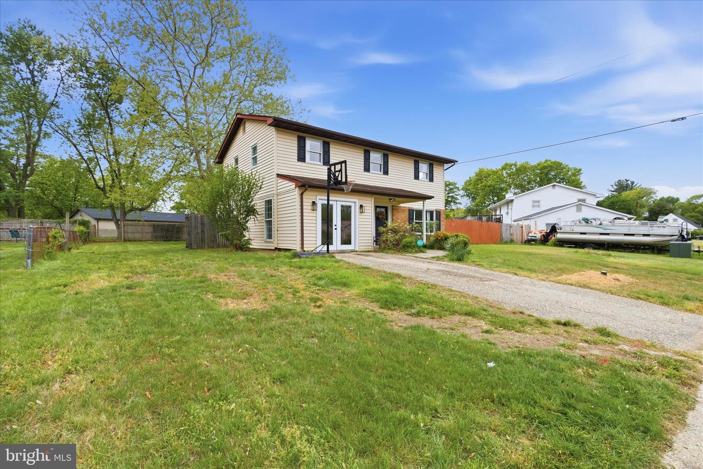 303 Garner Ave Property Photo 4