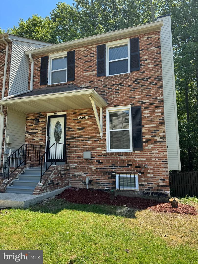 3261 Westdale Ct Property Photo 2