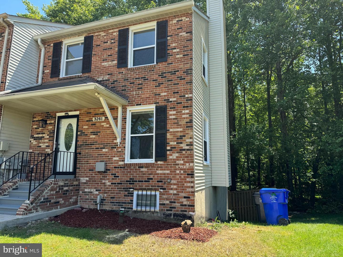 3261 Westdale Ct Property Photo 3