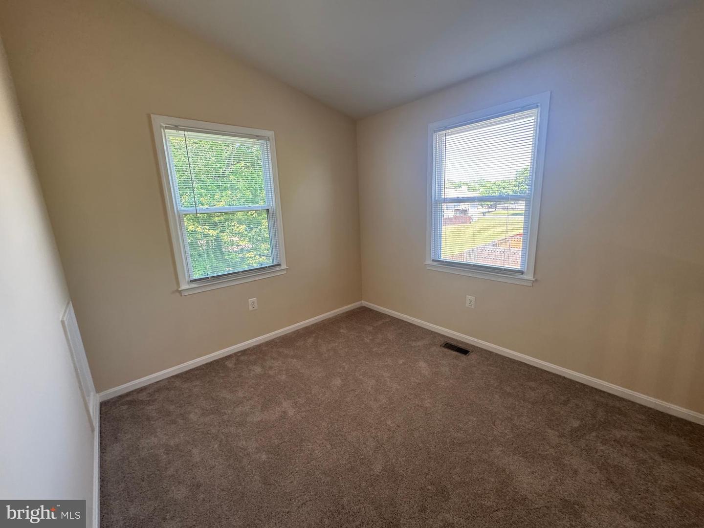 3261 Westdale Ct Property Photo 39
