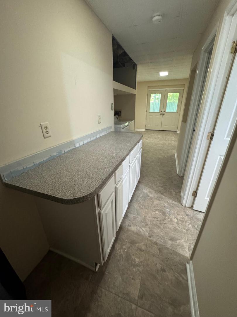 3261 Westdale Ct Property Photo 53