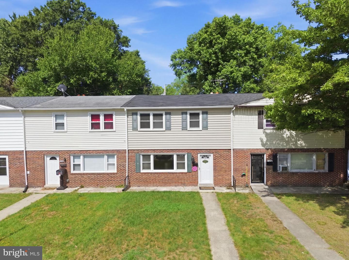 106 Charles Pl Property Photo 1