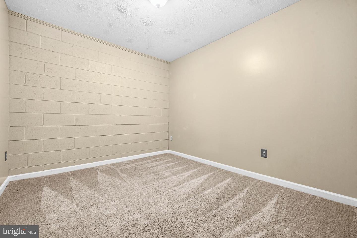 7090 Maxwell Dr Property Photo 59