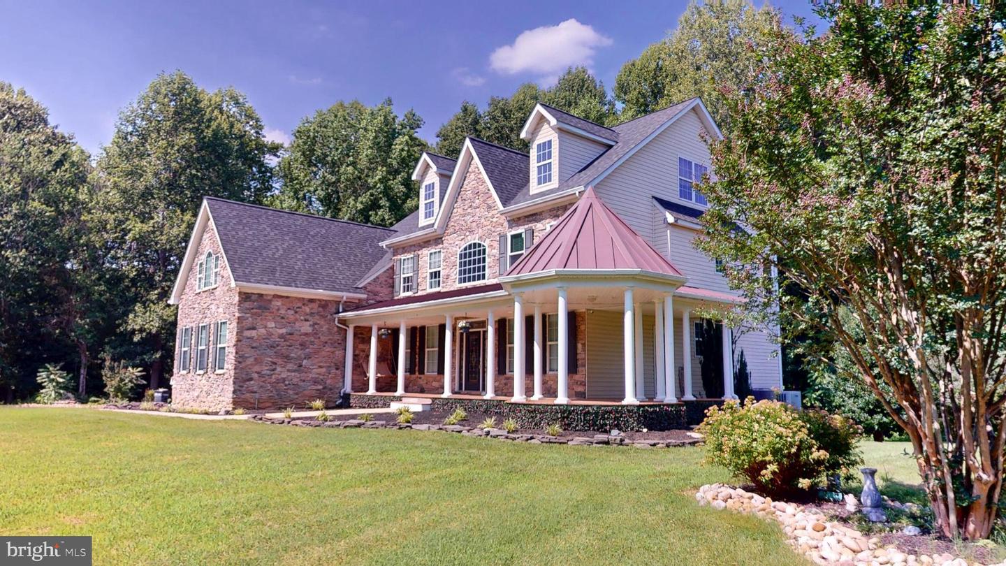 8070 Amberleigh Place Property Photo 11