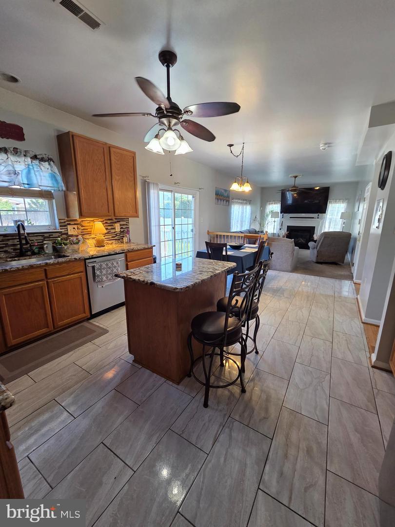 2282 Woodberry Dr Property Photo 8