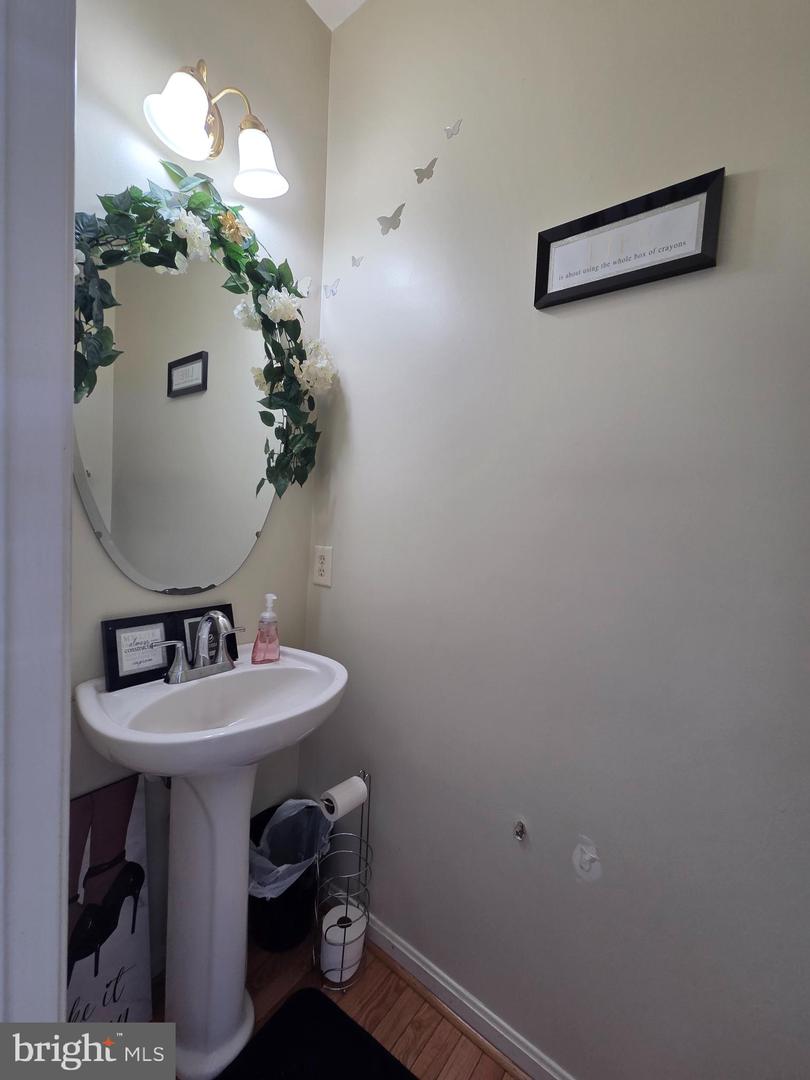 2282 Woodberry Dr Property Photo 16