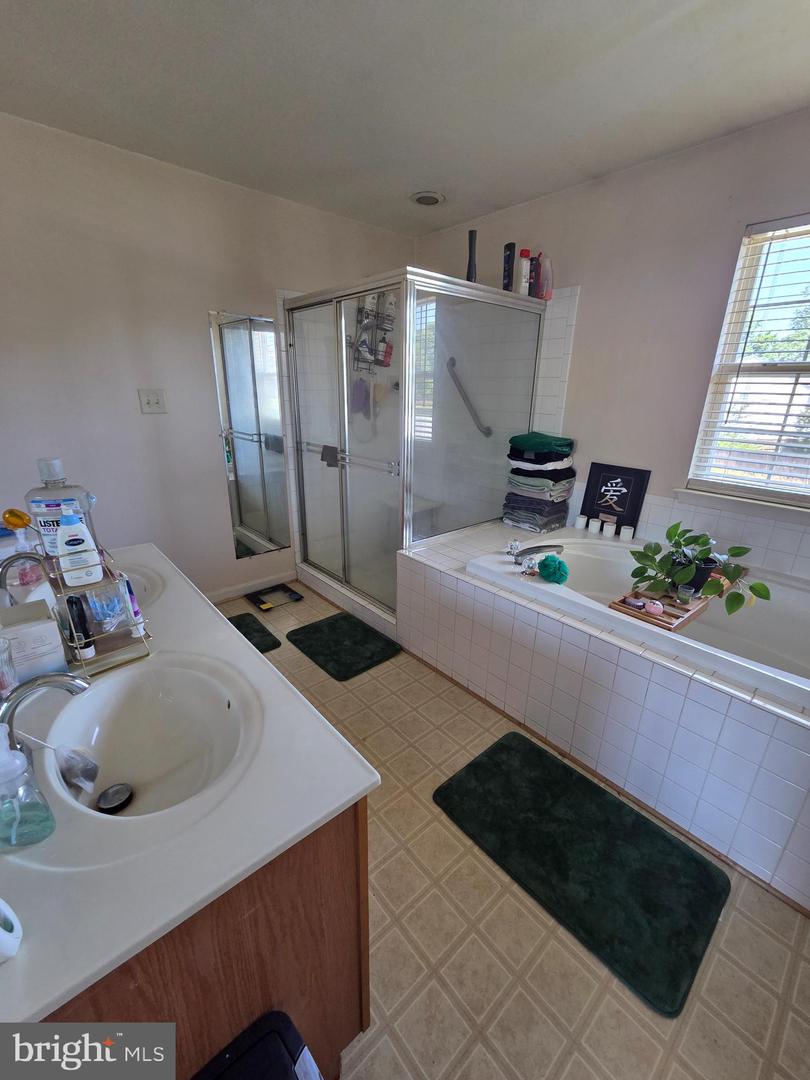 2282 Woodberry Dr Property Photo 21