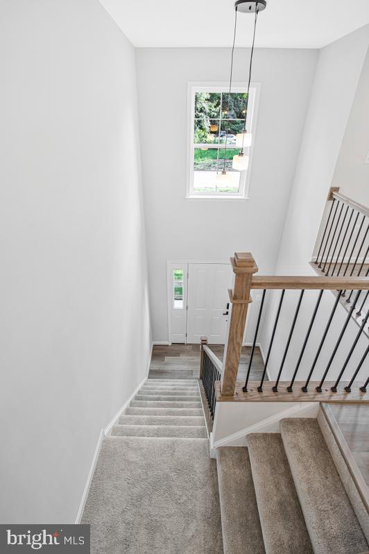 10-e Poplar Ln Property Photo 5