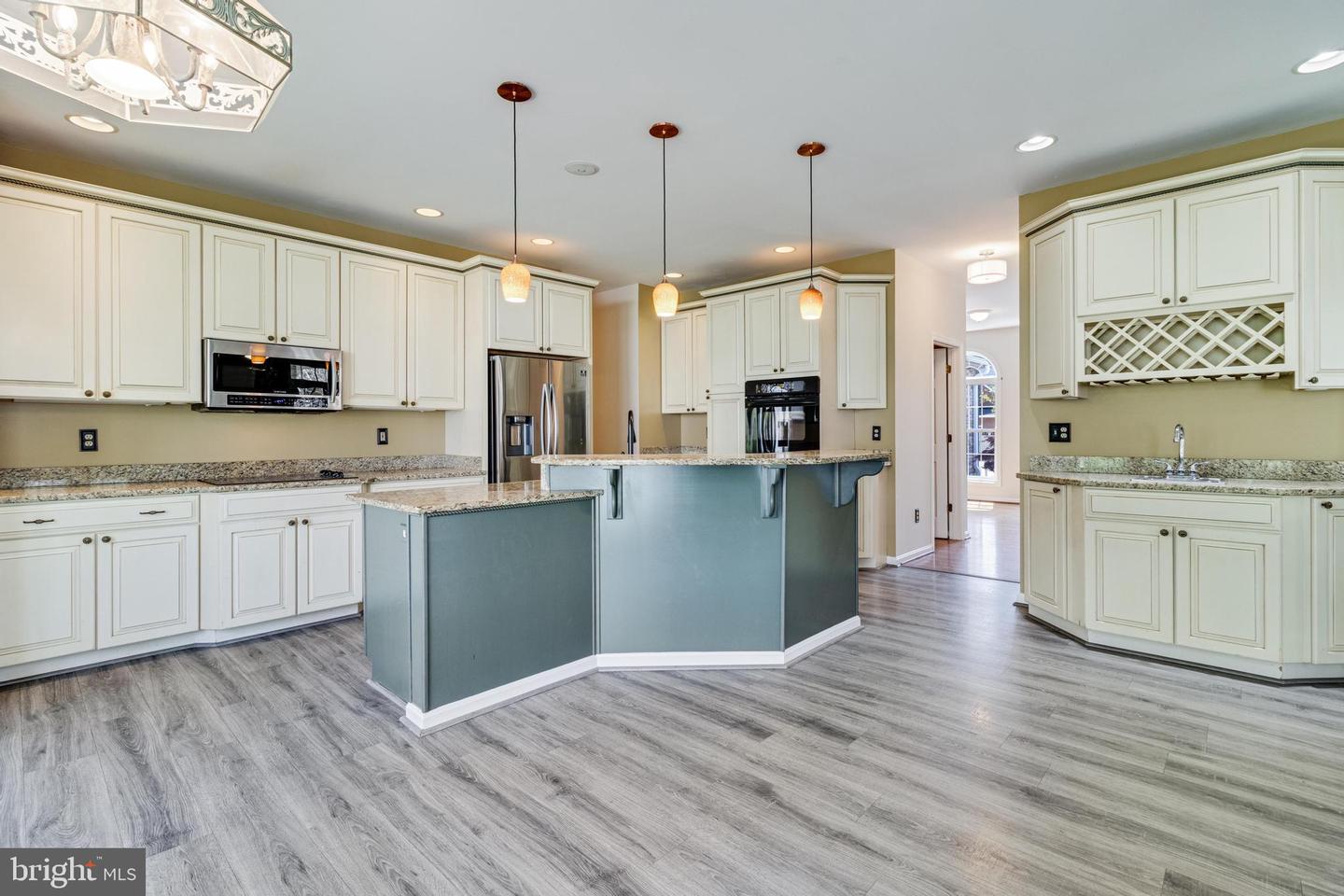 11645 Bachelors Hope Ct Property Photo 12