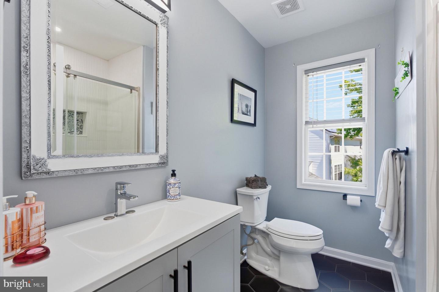 10654 Ashford Cir Property Photo 36