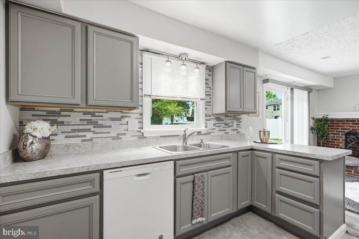 10955 Beechwood Ct Property Photo 3