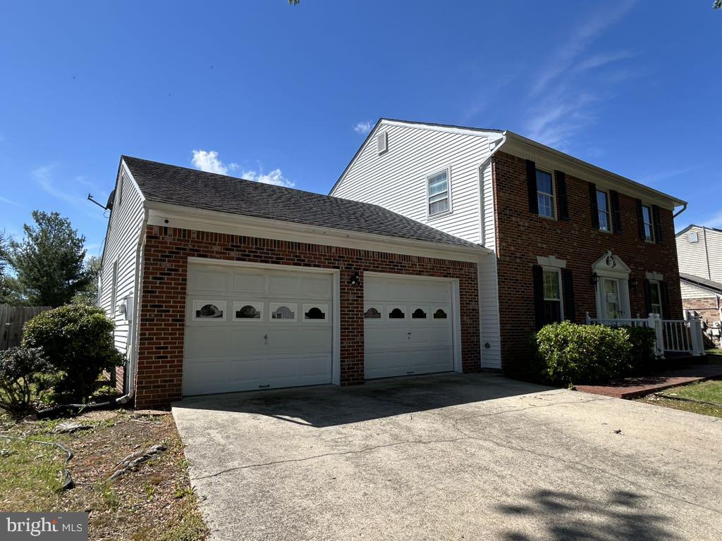 3402 Williamsburg Dr Property Photo 1