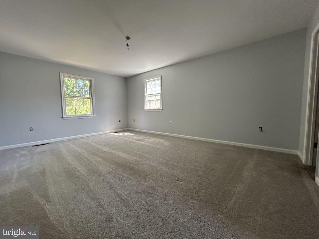 3402 Williamsburg Dr Property Photo 6