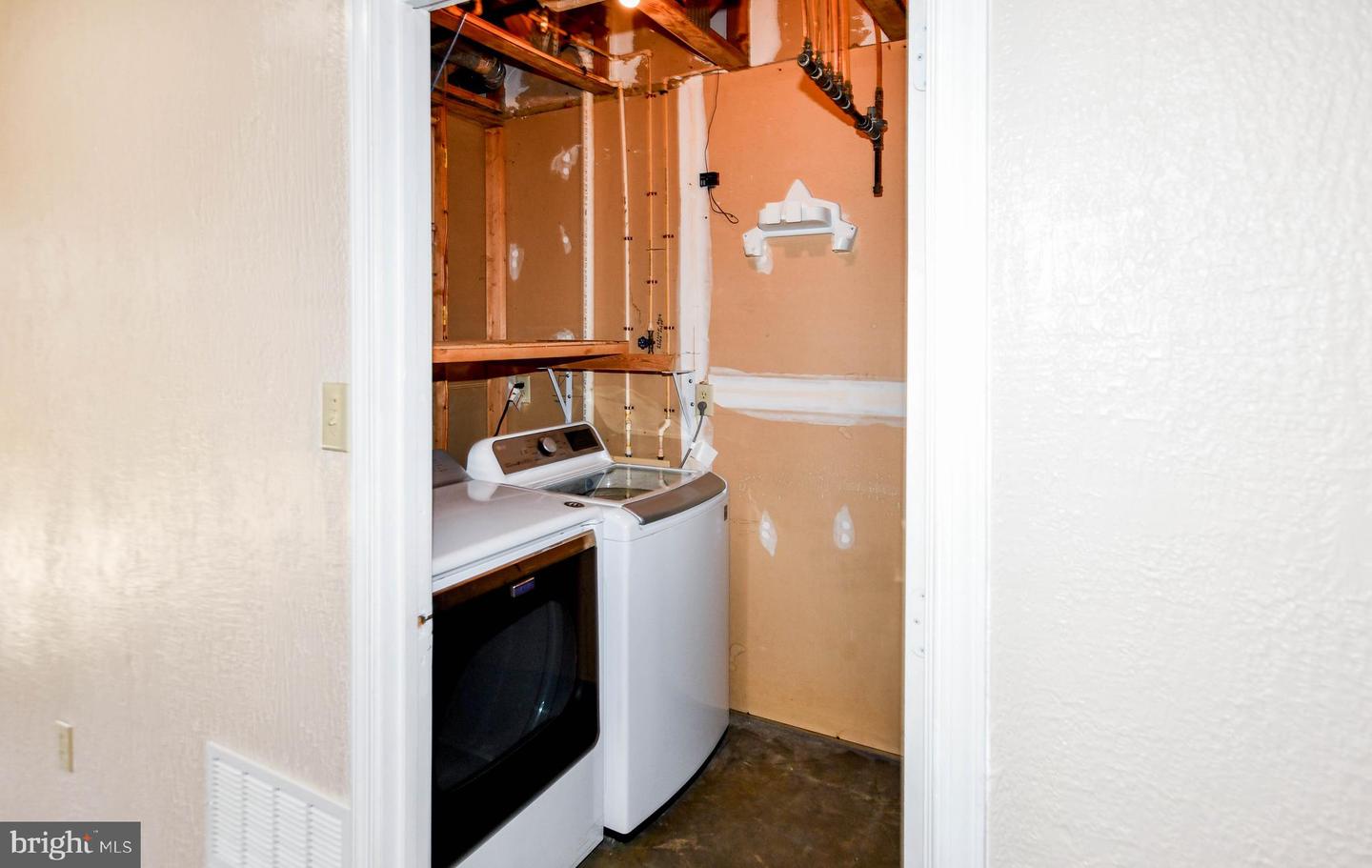 5007 Doctorfish Ct Property Photo 15