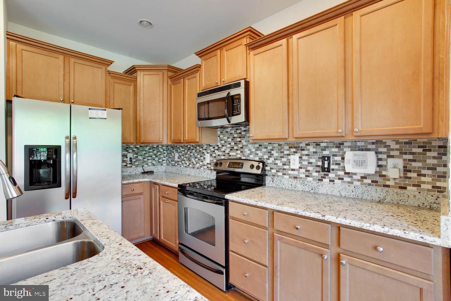 11664 Palm Desert Pl Property Photo 7
