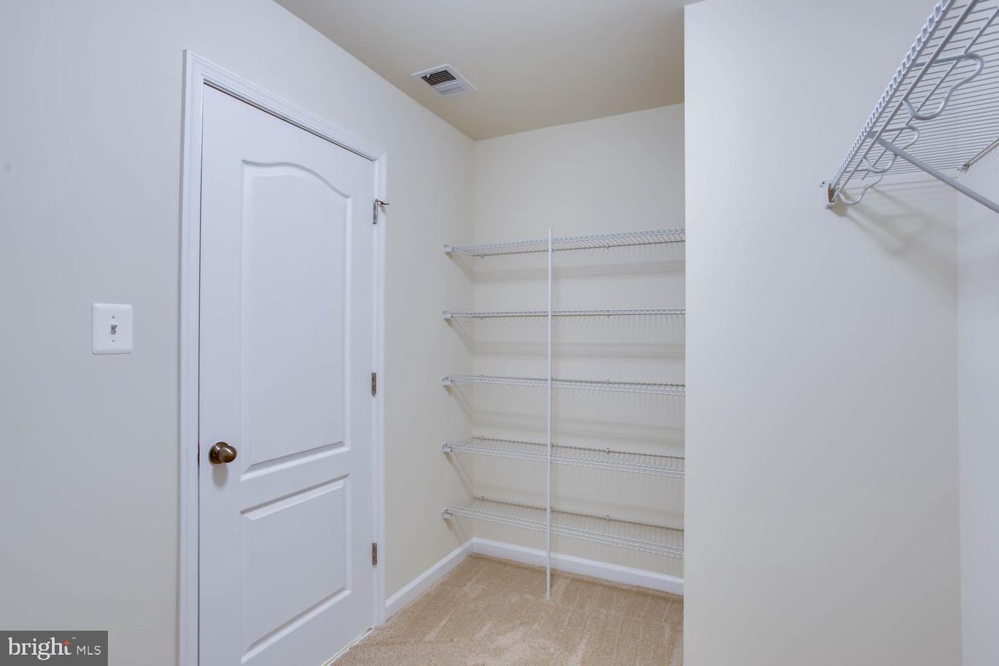 11664 Palm Desert Pl Property Photo 10