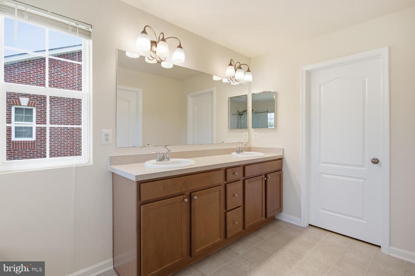 11664 Palm Desert Pl Property Photo 11