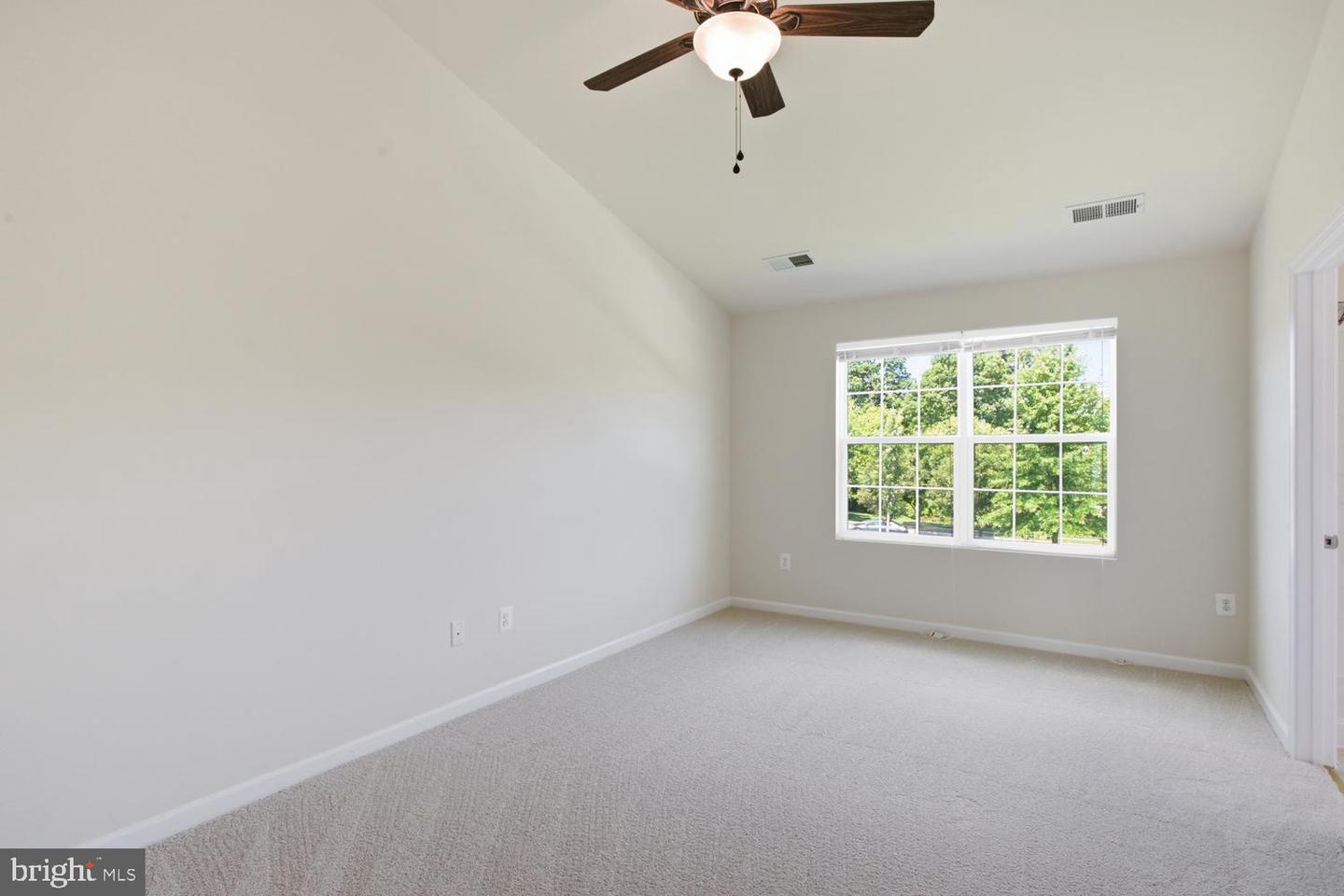 11664 Palm Desert Pl Property Photo 18