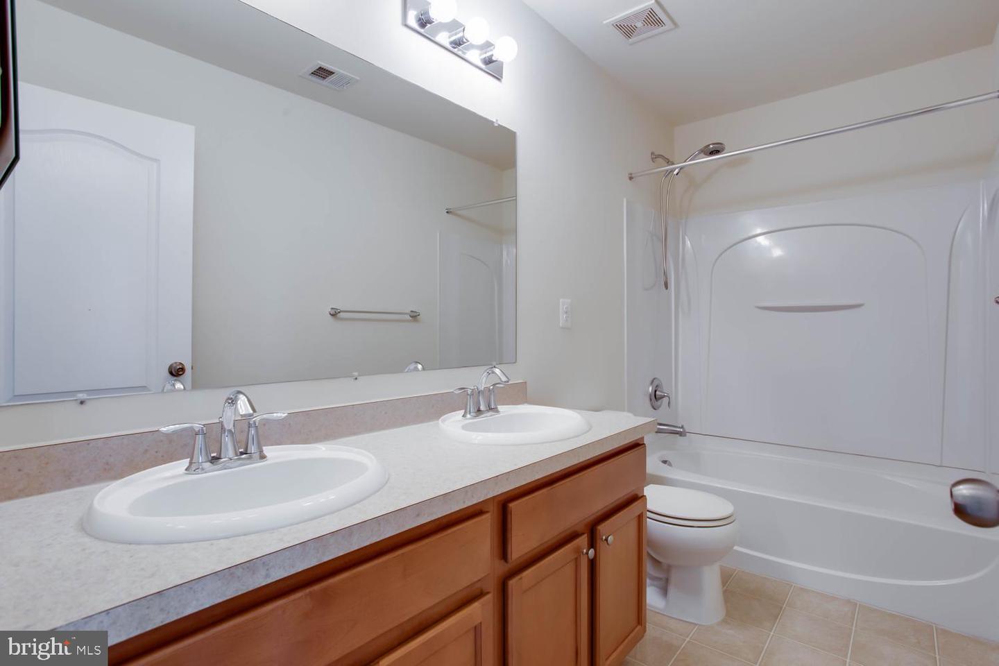 11664 Palm Desert Pl Property Photo 19