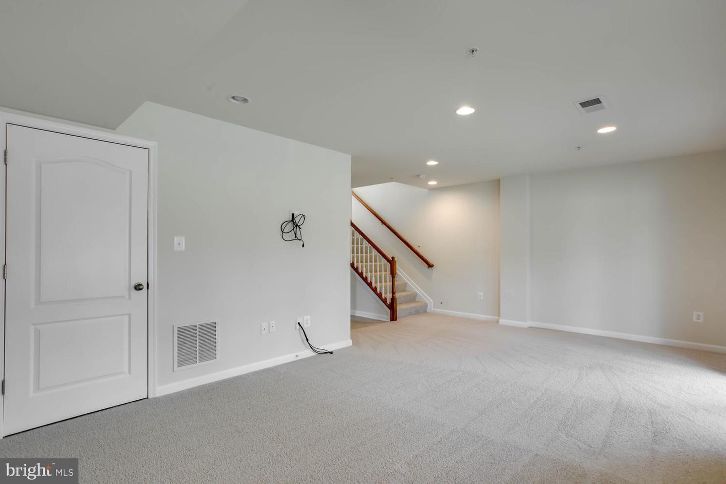 11664 Palm Desert Pl Property Photo 21