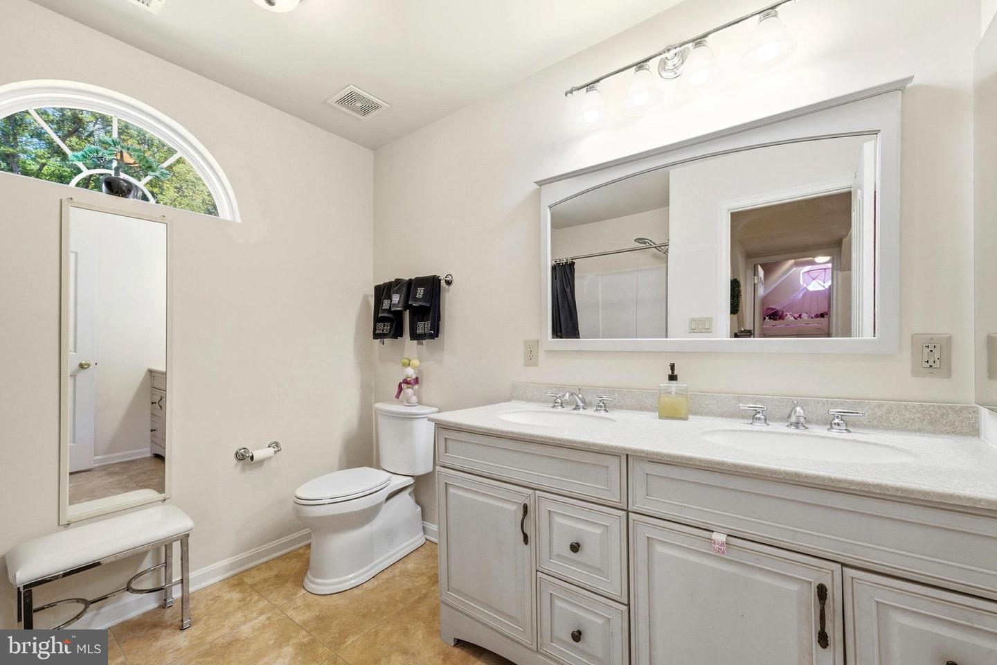 8005 Tiki Pl Property Photo 23
