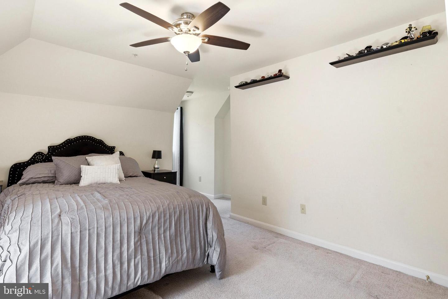 8005 Tiki Pl Property Photo 28