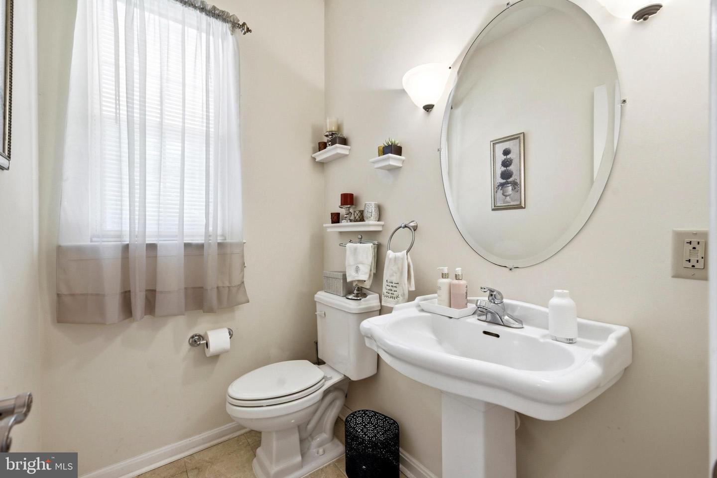 8005 Tiki Pl Property Photo 44