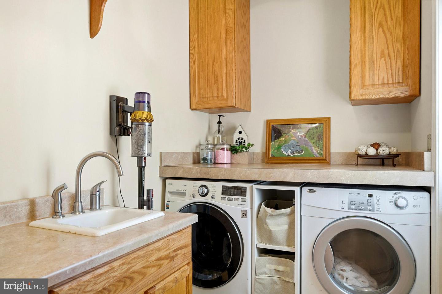8005 Tiki Pl Property Photo 46