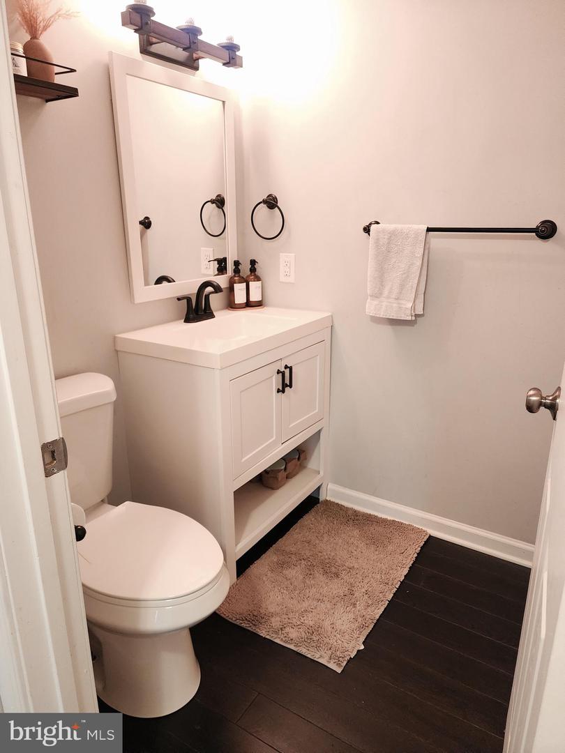 3447-a Iris Pl Property Photo 9