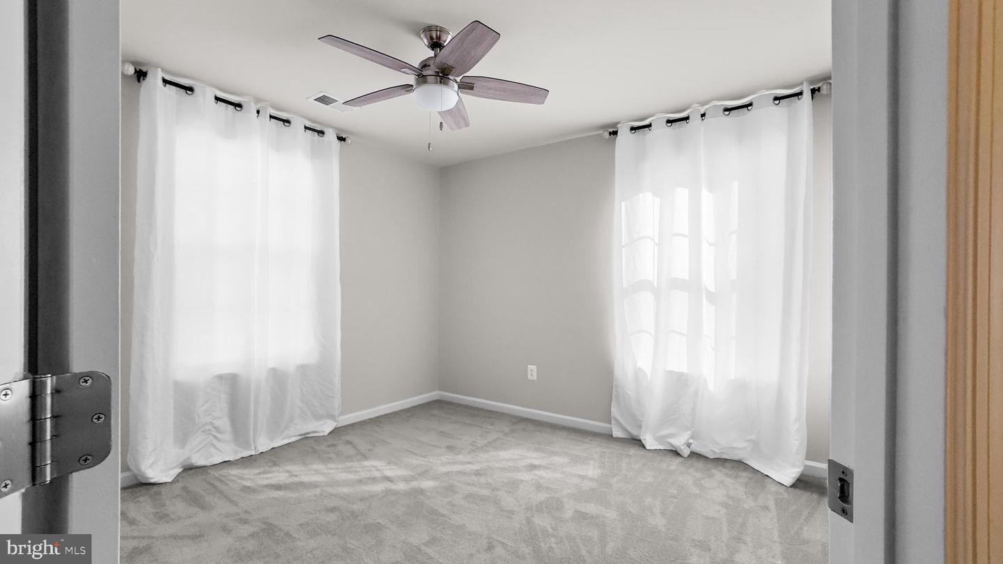 10185 Warfield St Property Photo 10