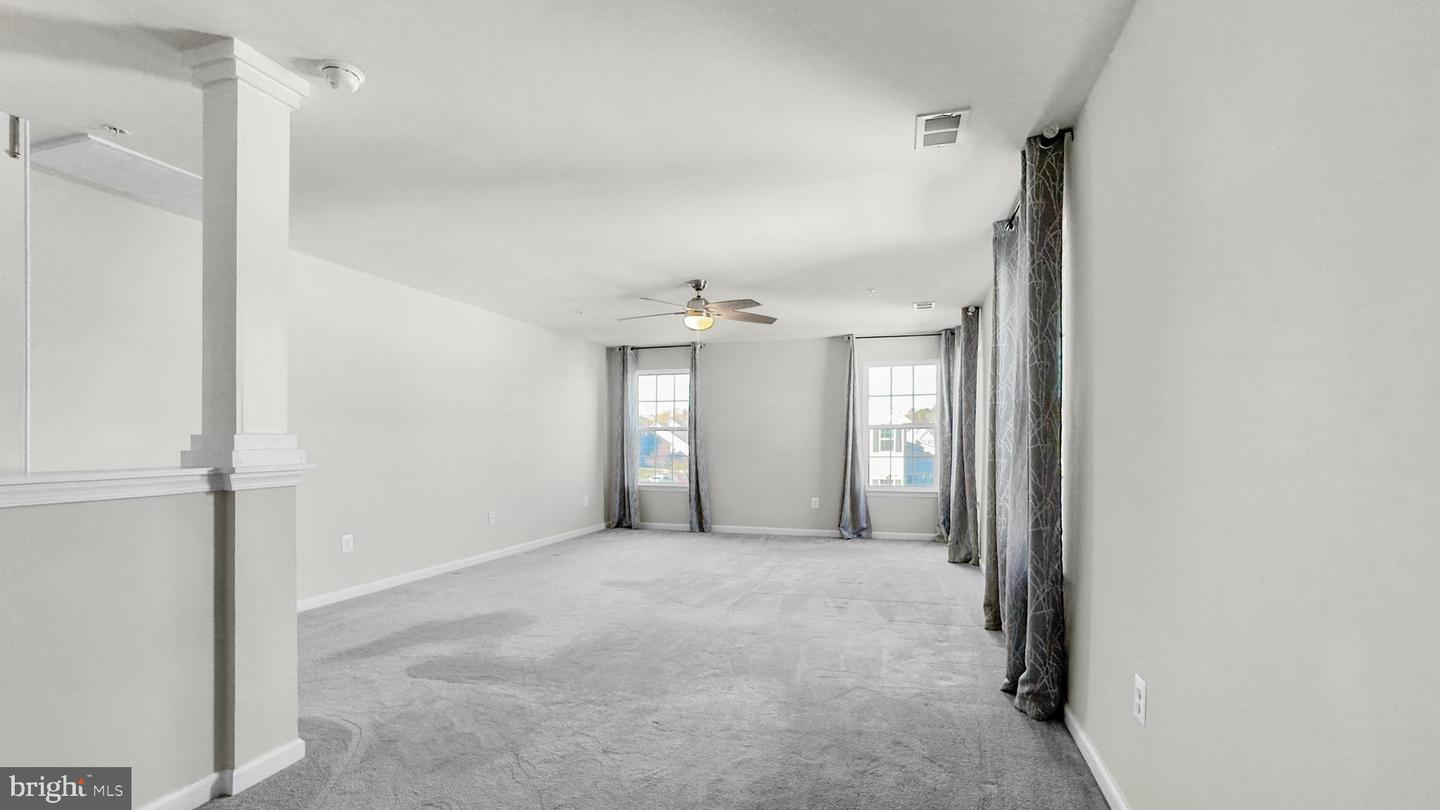 10185 Warfield St Property Photo 13