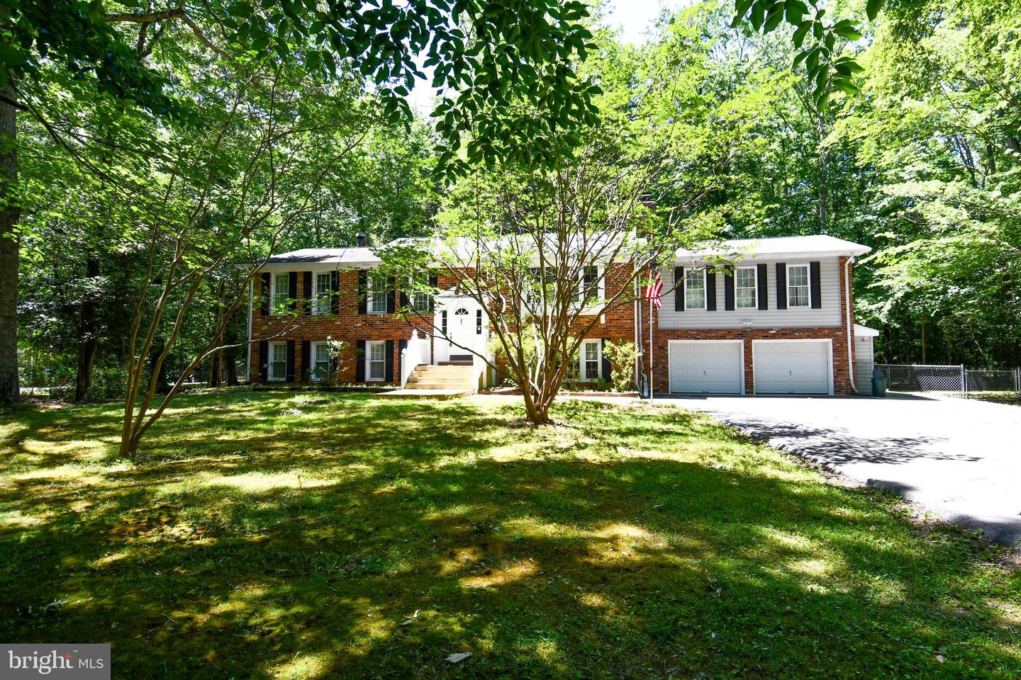 8870 Brook Dr Property Photo 2