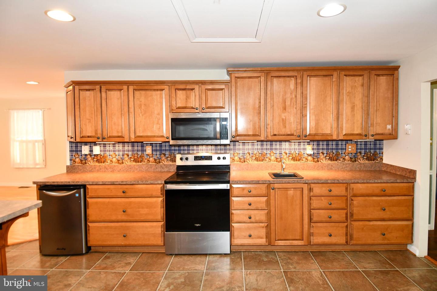 8870 Brook Dr Property Photo 5