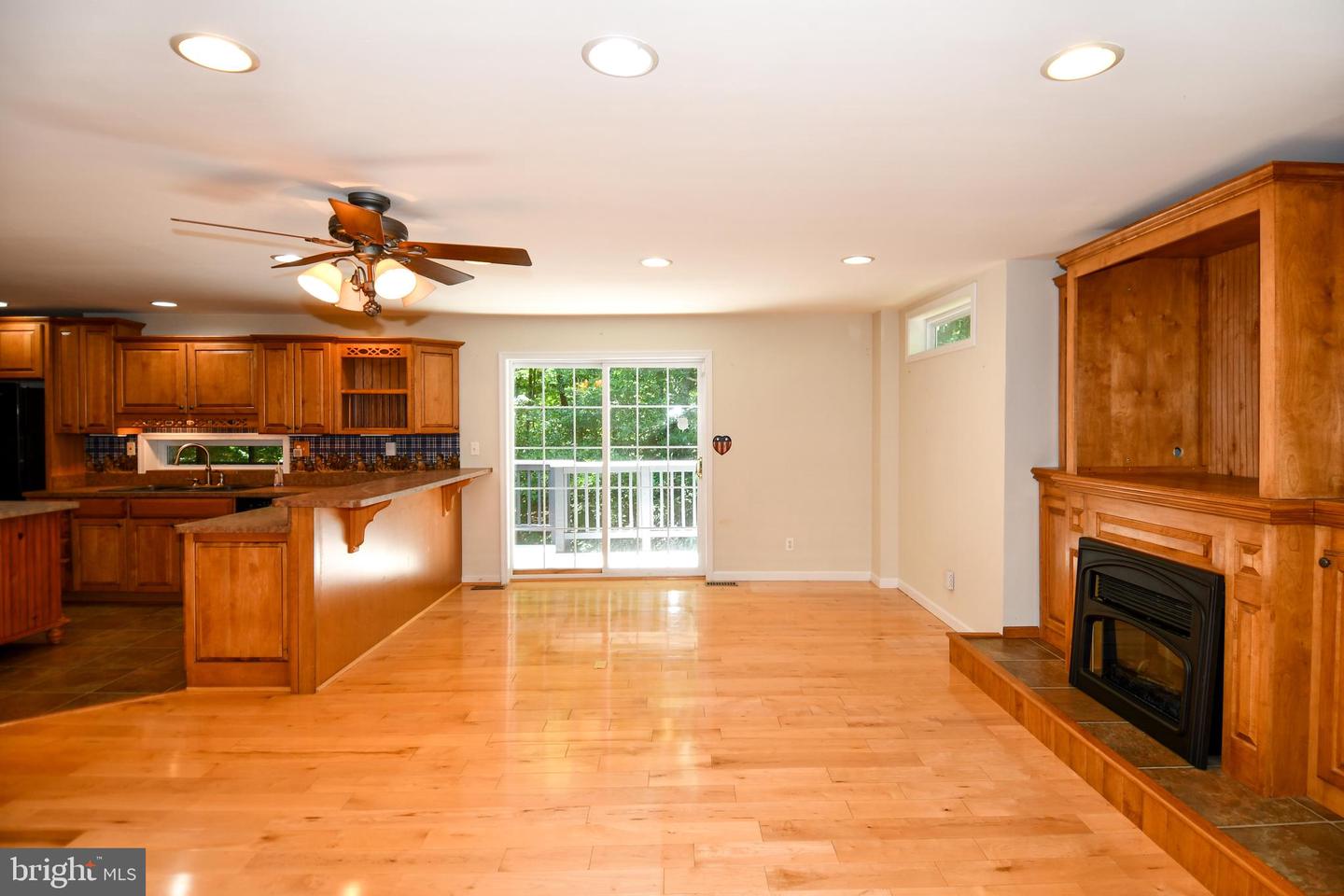 8870 Brook Dr Property Photo 10