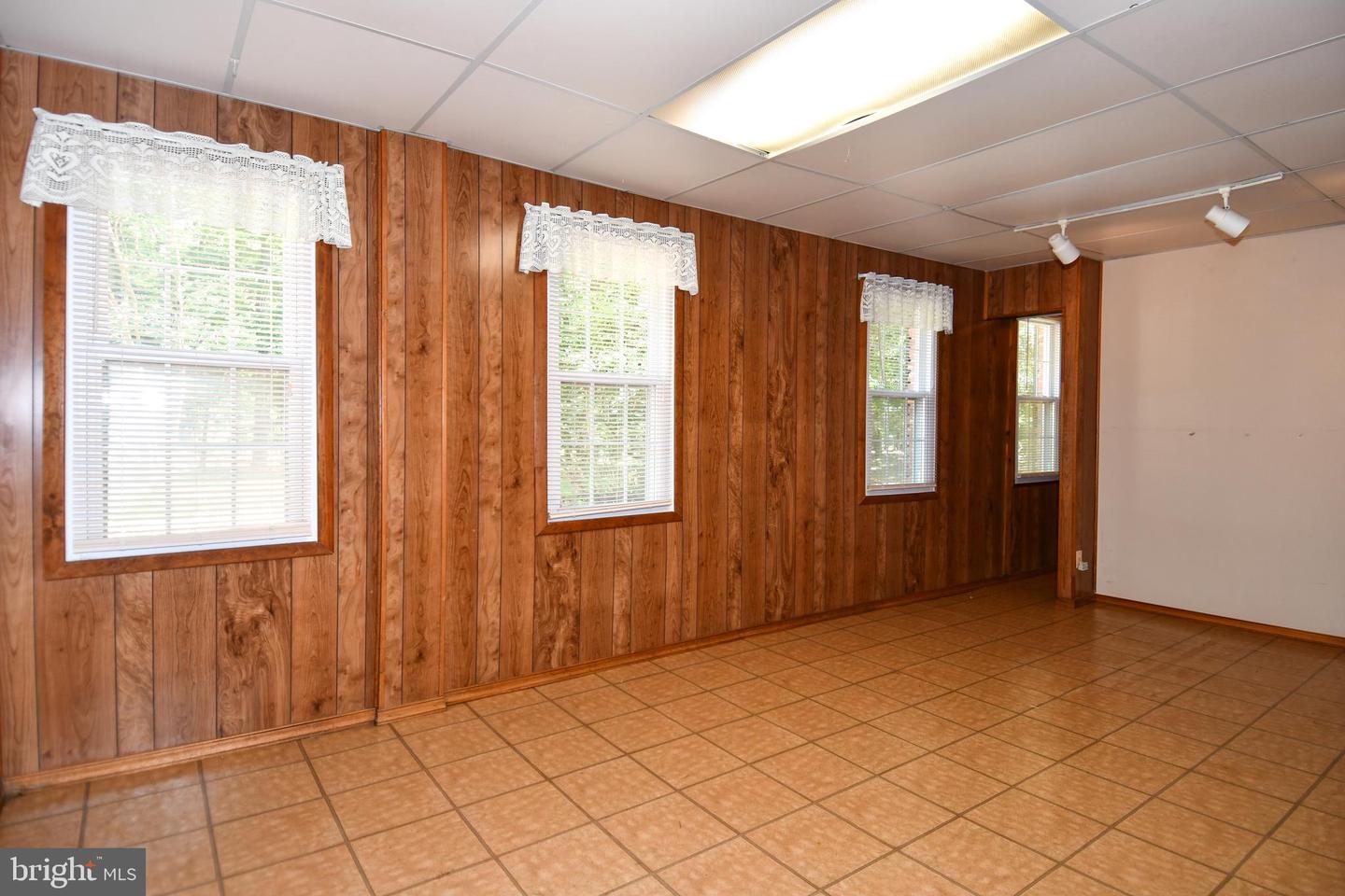8870 Brook Dr Property Photo 39