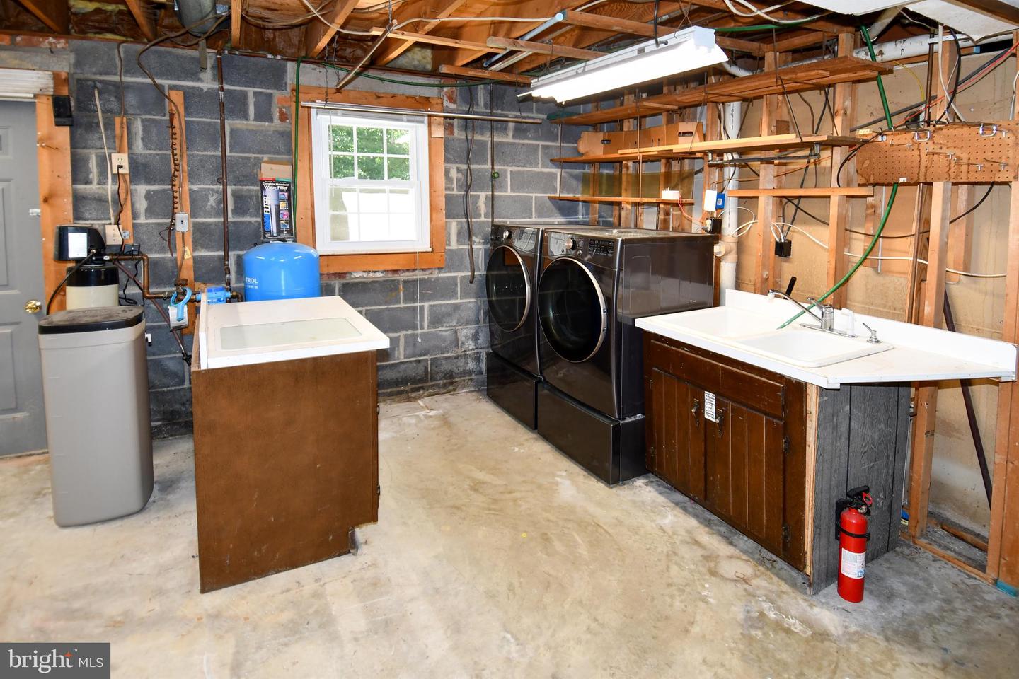 8870 Brook Dr Property Photo 41