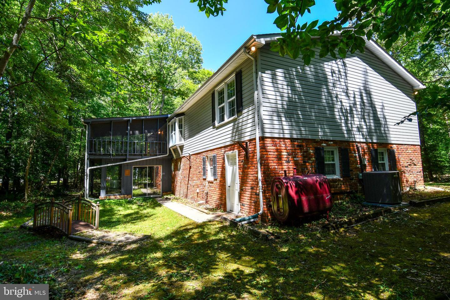 8870 Brook Dr Property Photo 44