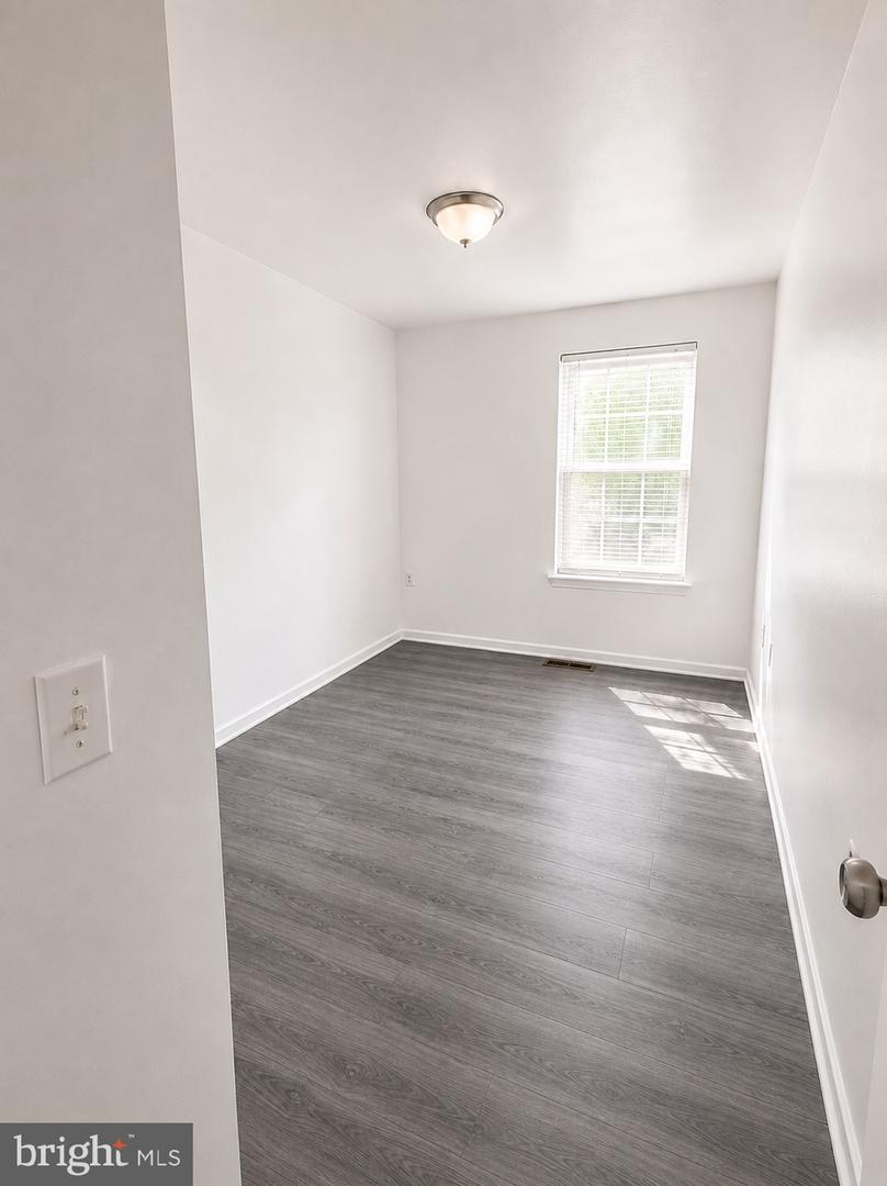 3879 Kearnys Inn Pl Property Photo 17