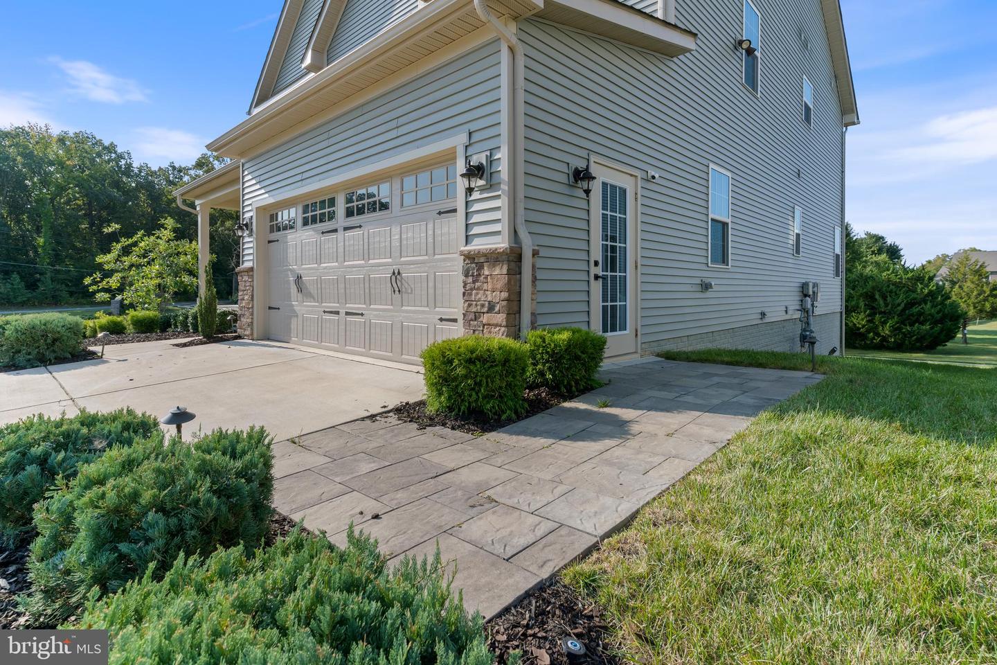 10602 Starfire Ln Property Photo 4