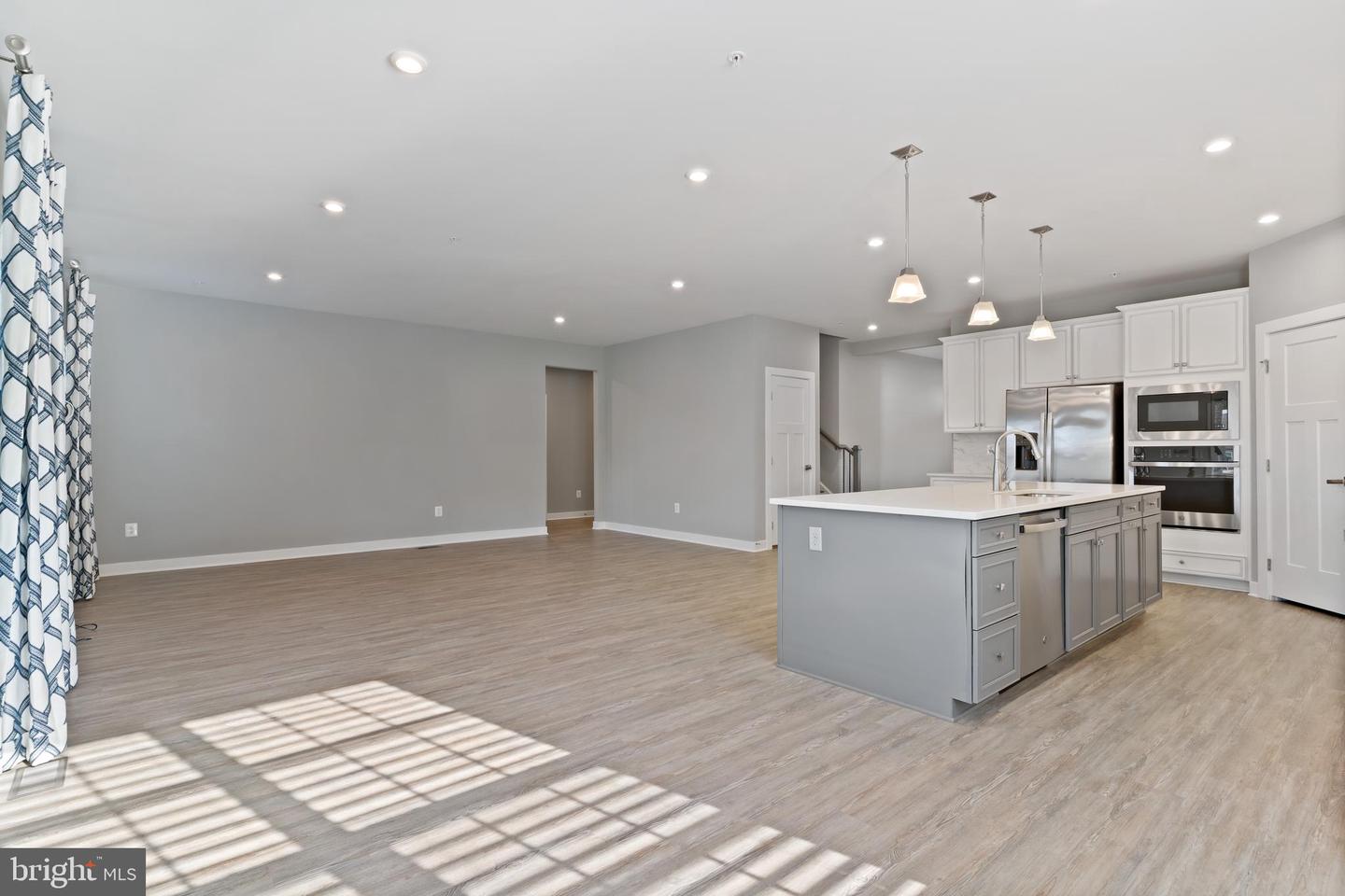 10602 Starfire Ln Property Photo 14