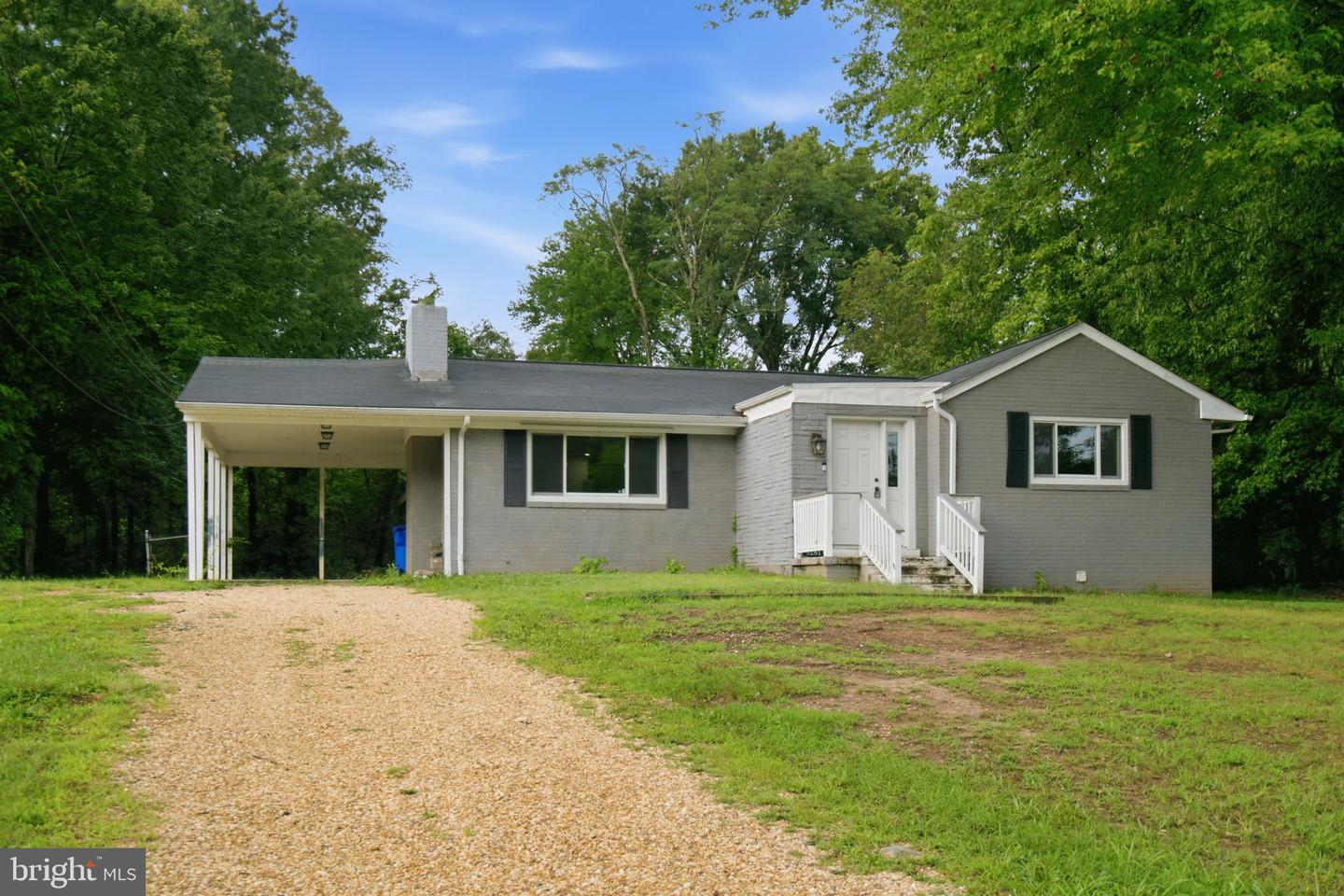 5281 Red Hill Dr Property Photo 1