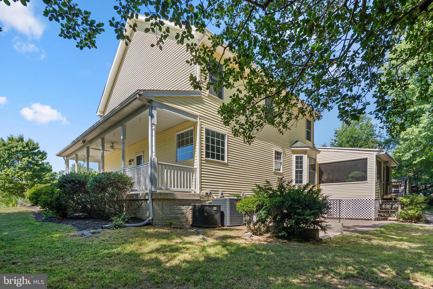 7425 Sandy Bottom Ct Property Photo 8