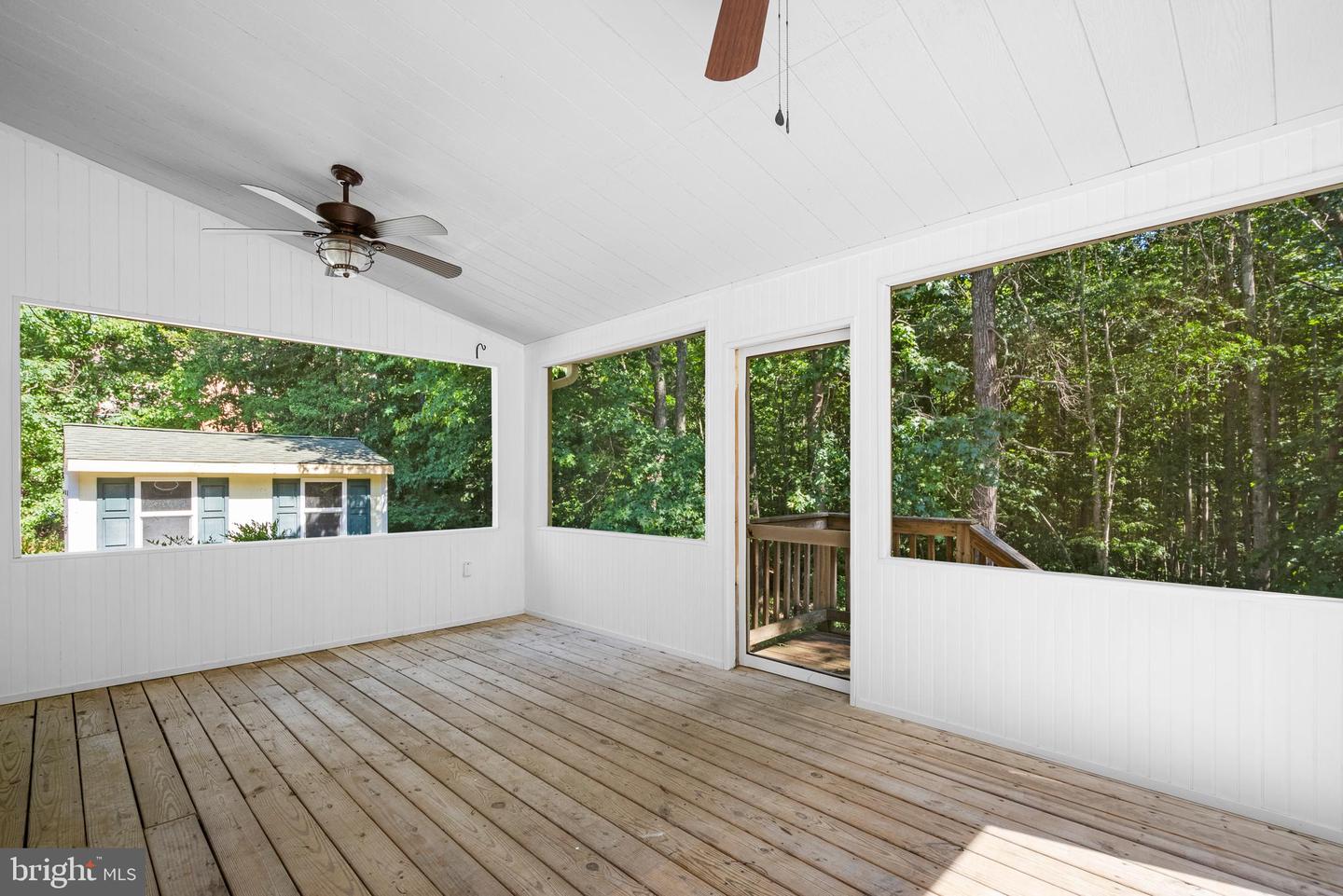 7425 Sandy Bottom Ct Property Photo 11