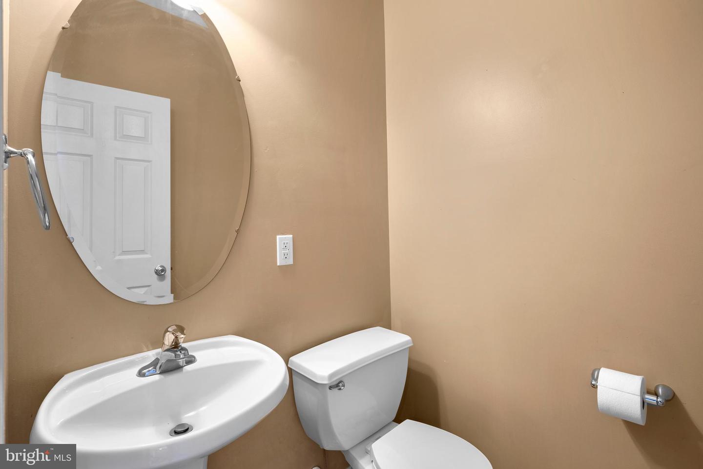 7425 Sandy Bottom Ct Property Photo 25