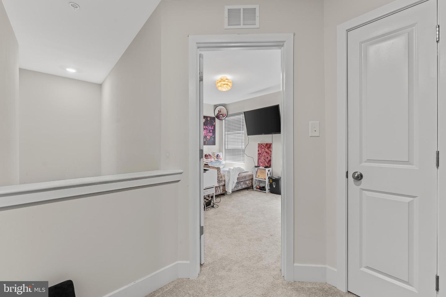 5192 Newport Cir Property Photo 32
